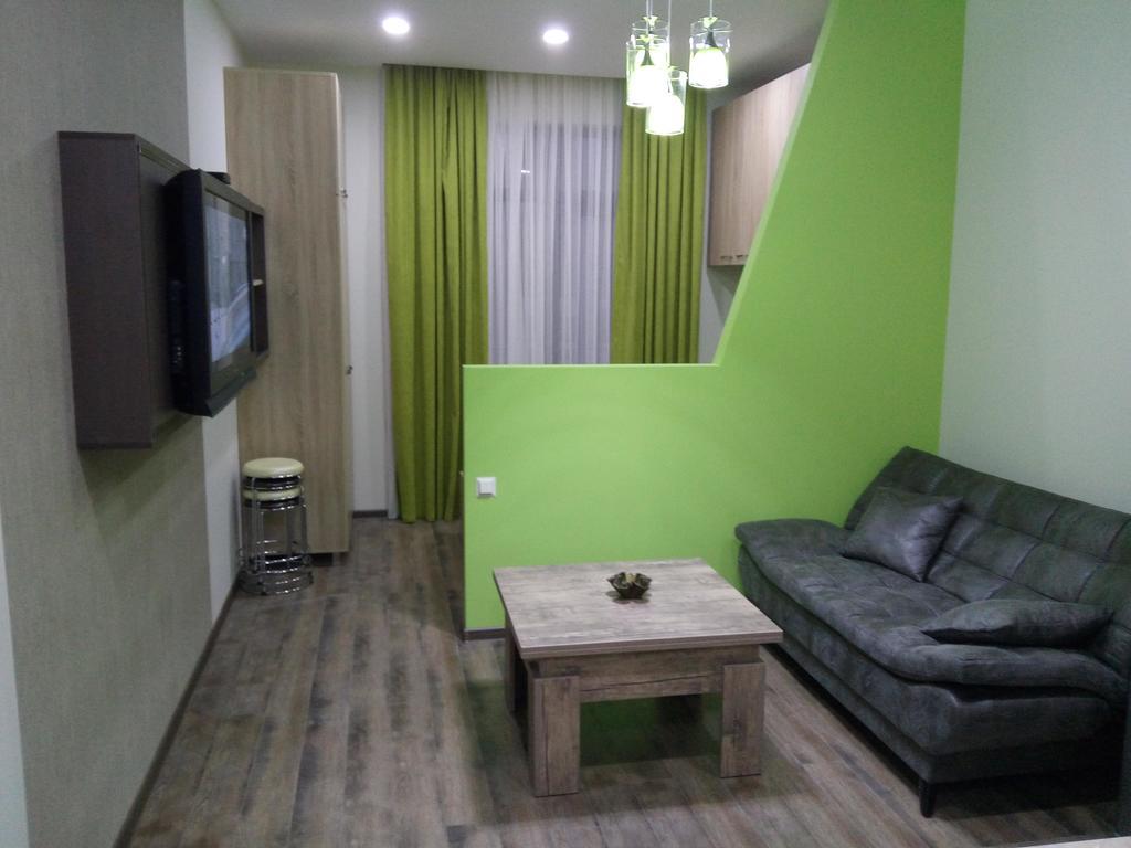 Studio Apartment In Batoumi Extérieur photo